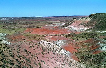 The-Painted-Desert-north-of-the-Petrifie