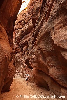 hiker-buckskin-gulch-photo-20772-597626.