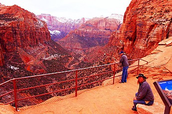 Tunnel-view-point-in-Zion.jpg