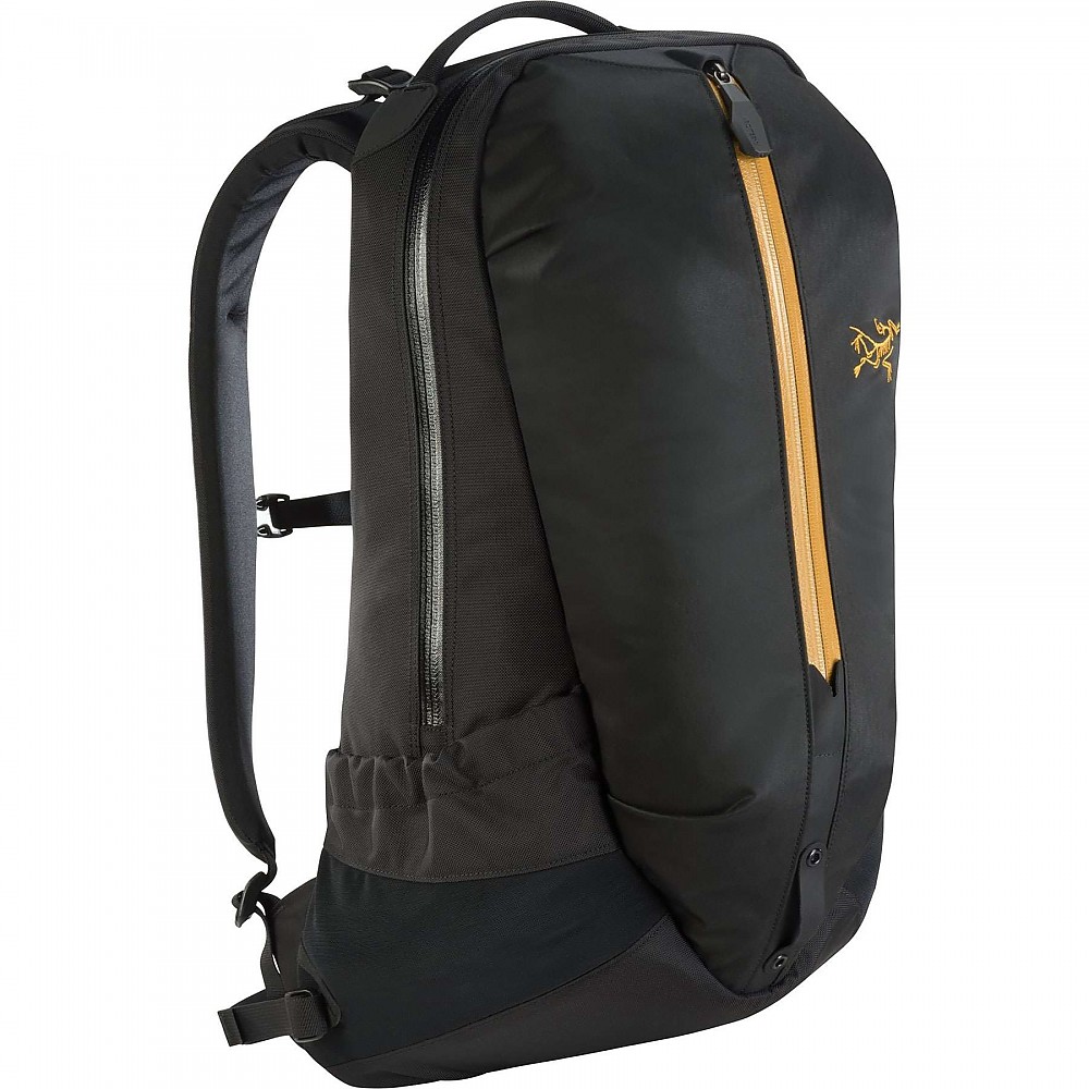 photo: Arc'teryx Arro 22 daypack (under 35l)