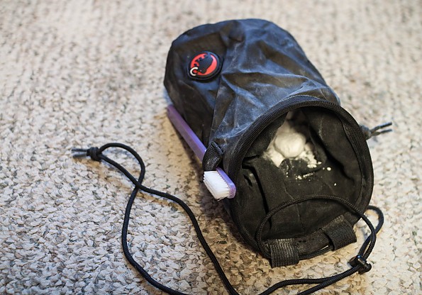 Mammut Basic Chalk Bag Reviews - Trailspace