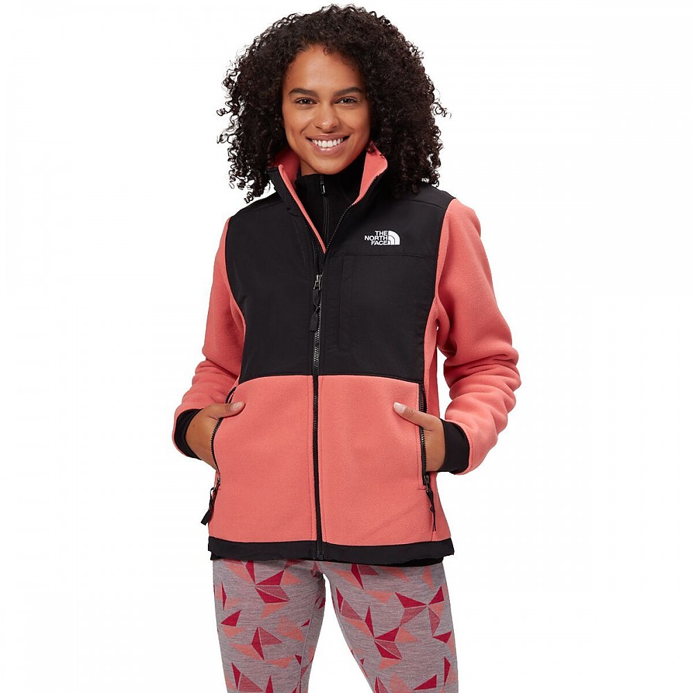 photo: The North Face Women's Denali 2 Jacket fleece jacket