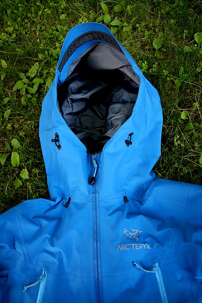 Arcteryx Beta LT Jacket Womens in Blue