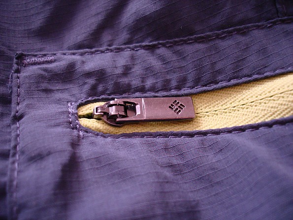 Zipper-detail_3-blue-.jpg