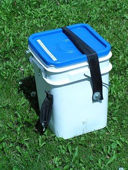Square-5-gallon-food-cache-buckets.jpg