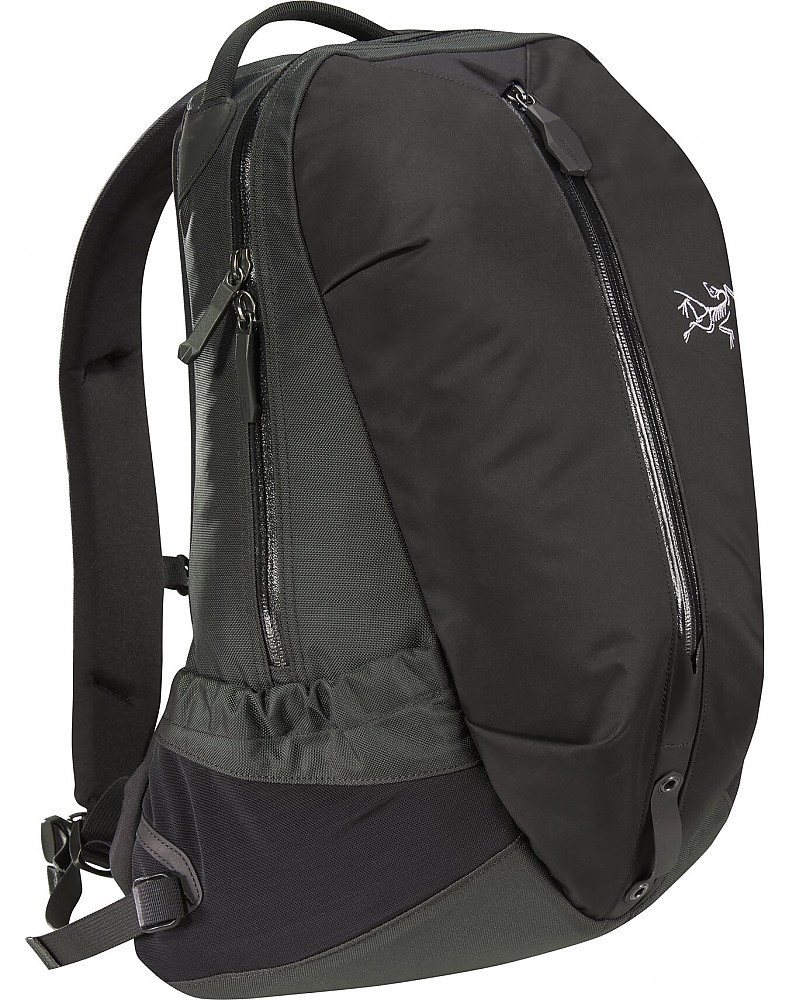 photo: Arc'teryx Arro 16 daypack (under 35l)