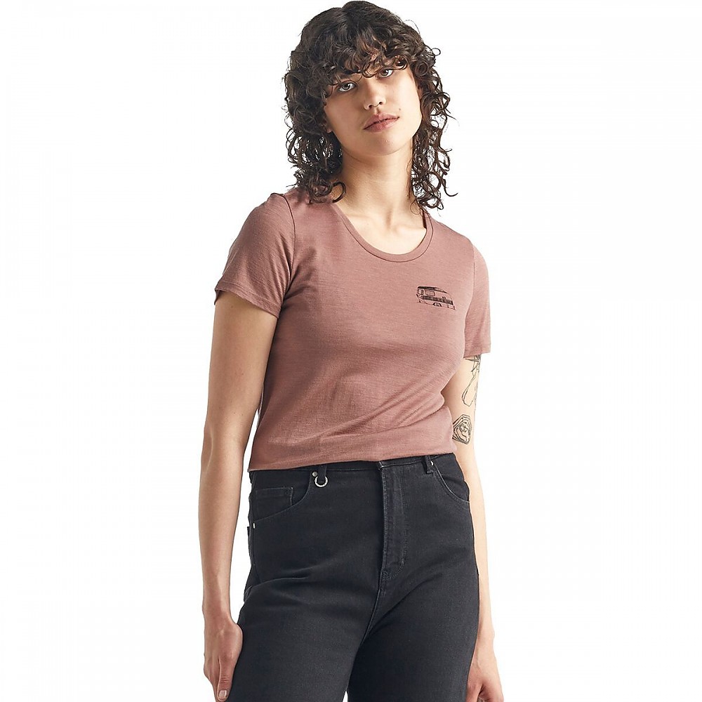photo: Icebreaker Tech Lite Short Sleeve Low Crewe short sleeve performance top