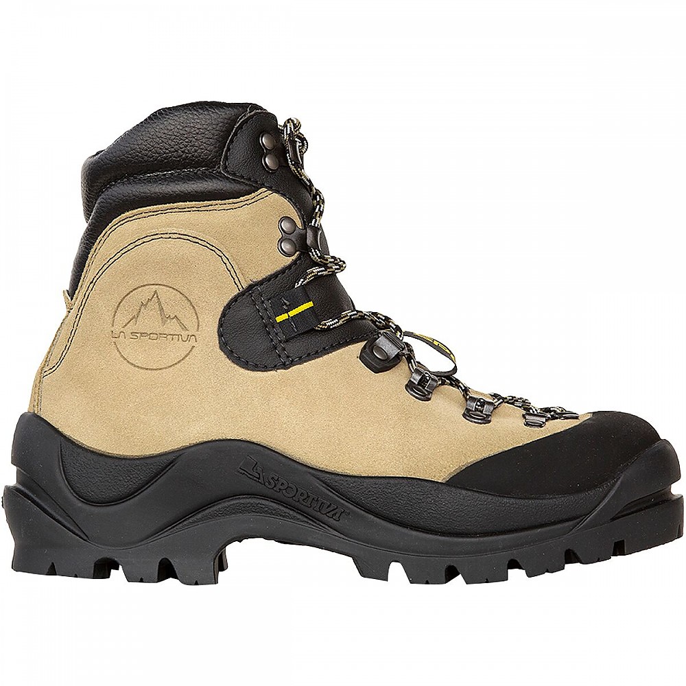 photo: La Sportiva Makalu mountaineering boot