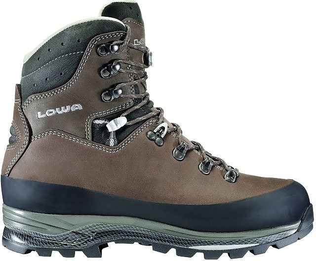 photo: Lowa Tibet LL backpacking boot