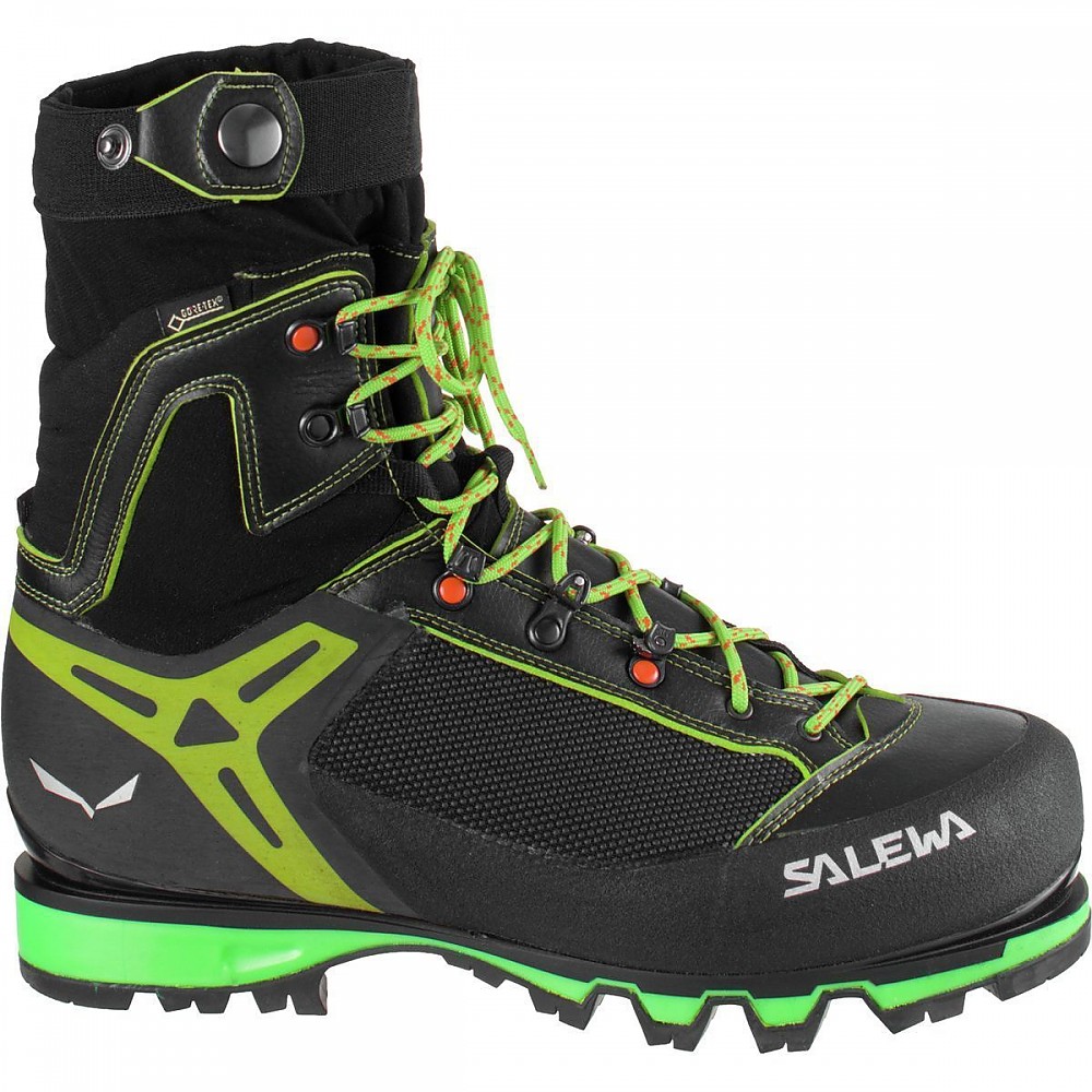 photo: Salewa Vultur Vertical Gore-Tex mountaineering boot