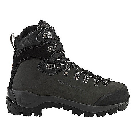 photo: Garmont Dakota backpacking boot