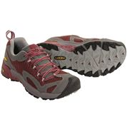 photo: Keen Ridgeline trail running shoe