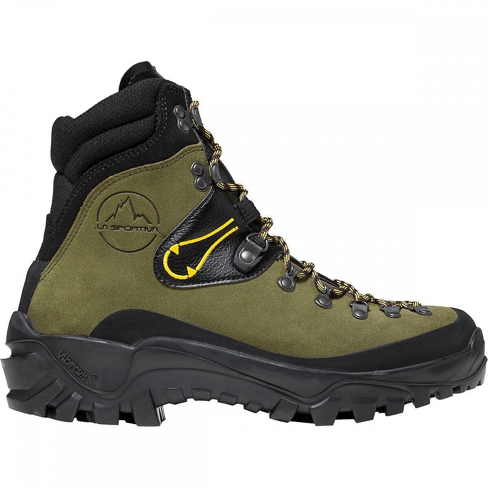photo: La Sportiva Karakorum mountaineering boot