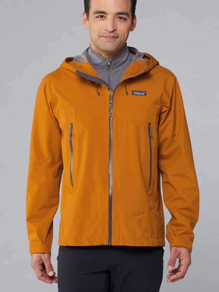 photo: Patagonia Cloud Ridge Jacket waterproof jacket
