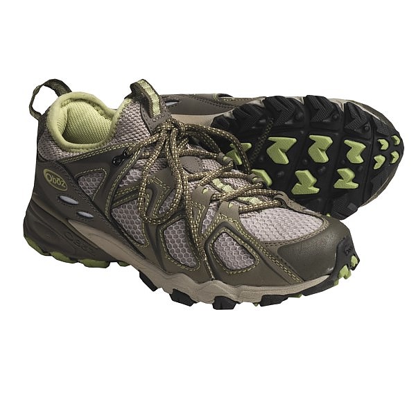 photo: Oboz Dash trail running shoe