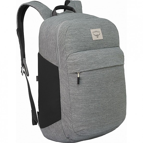 photo of a daypack (under 35l)