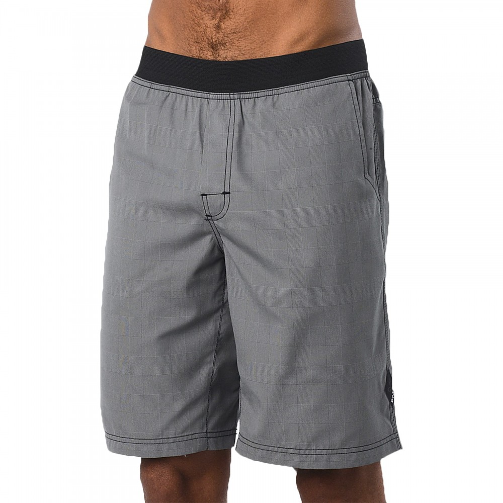 photo: prAna Mojo Short active short