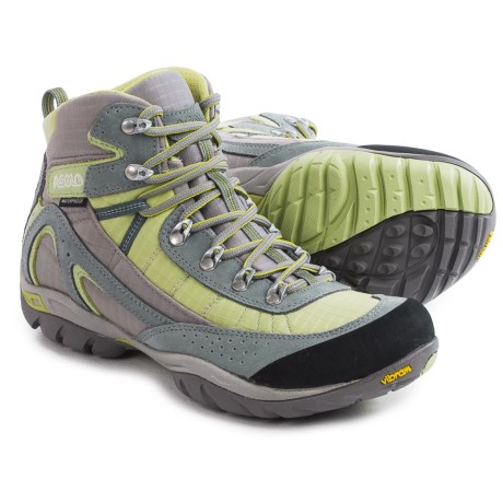 photo: Asolo Mesita WP hiking boot