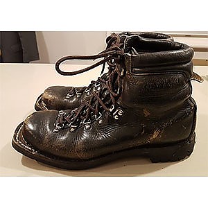 photo: Meindl Nordic 3-Pin Backcountry Leather Ski Boots telemark boot