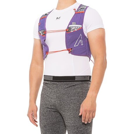 photo: UltrAspire Momentum Race Vest hydration pack