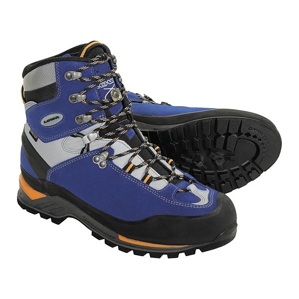 photo: Lowa Cevedale GTX mountaineering boot