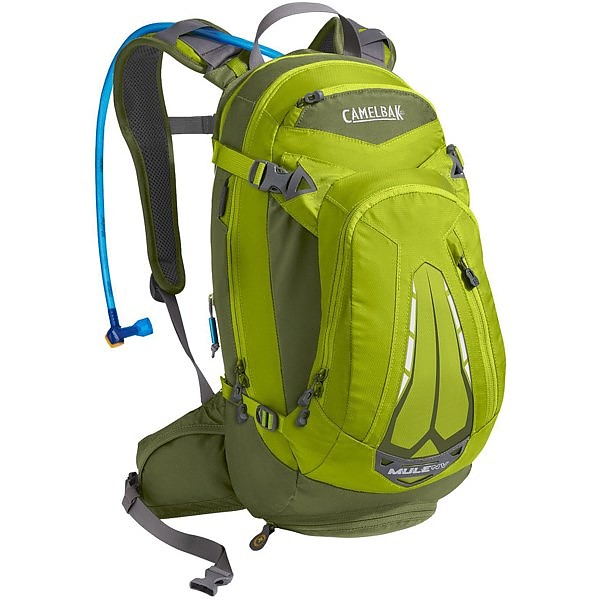 Camelbak Mini MULE Review - The BEST Hydration Pack for Kids!