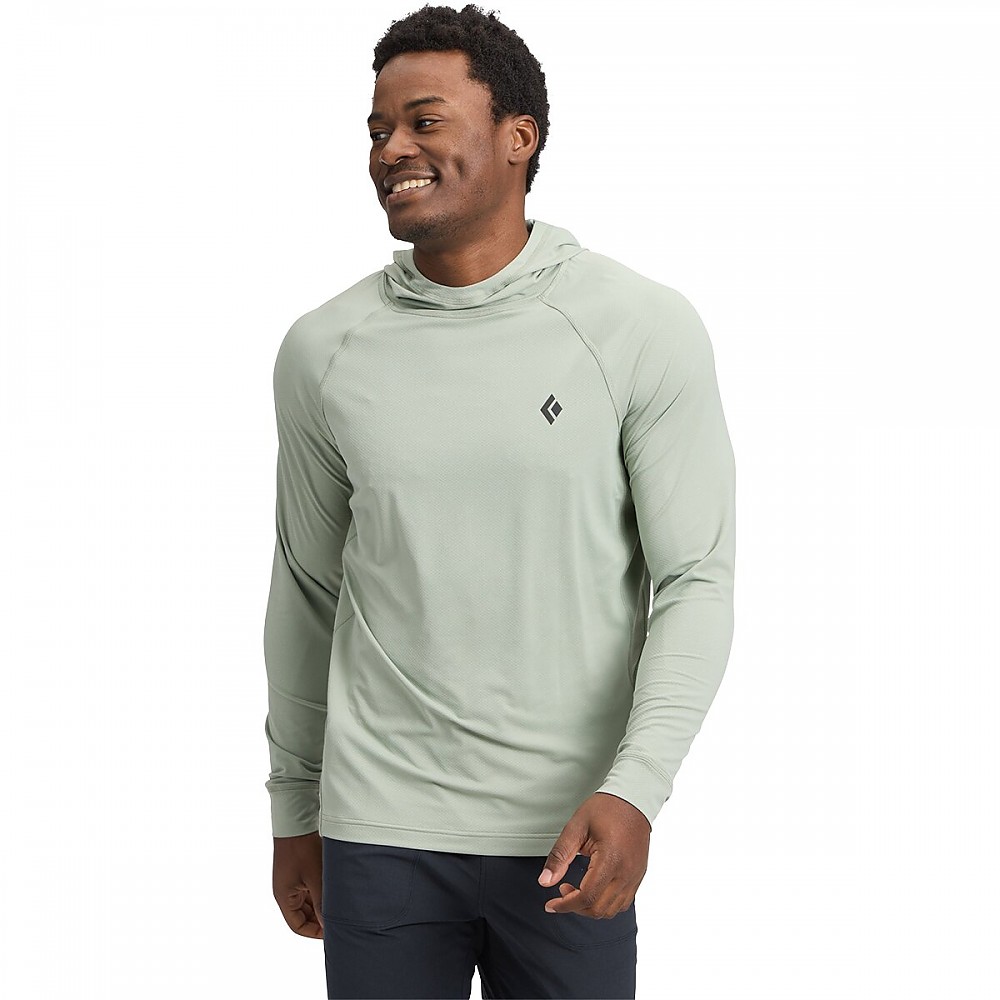 photo: Black Diamond Men's Alpenglow Hoody long sleeve performance top