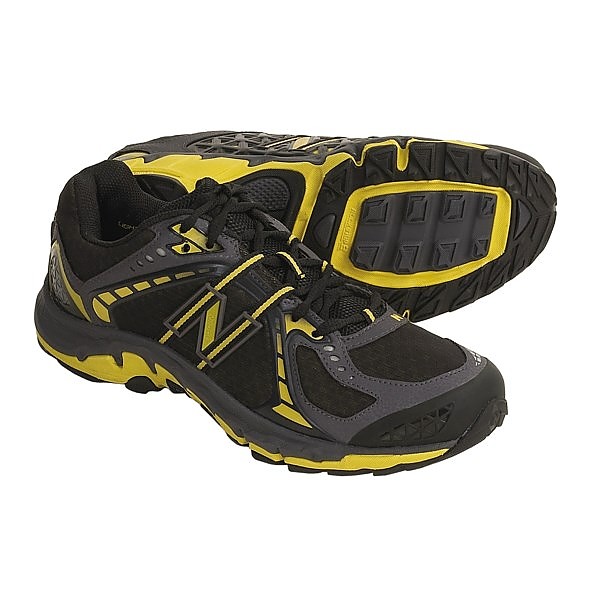 photo: New Balance Men's 909 trail running shoe