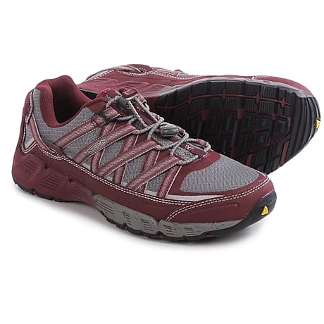 photo: Keen Women's Versatrail trail shoe