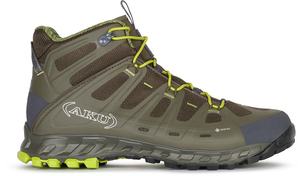 photo: AKU Men's Selvatica Mid GTX hiking boot