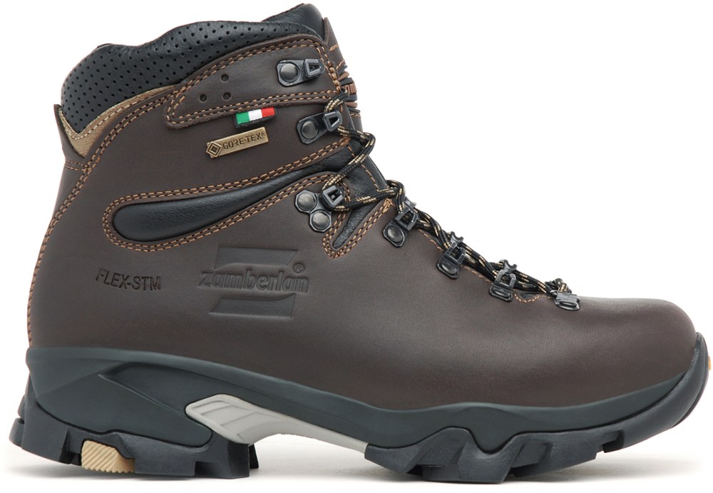photo: Zamberlan Women's 996 Vioz GT backpacking boot