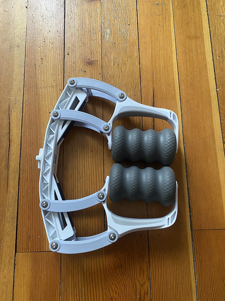 photo: Roll Recovery R8+ Massage Roller running accessory