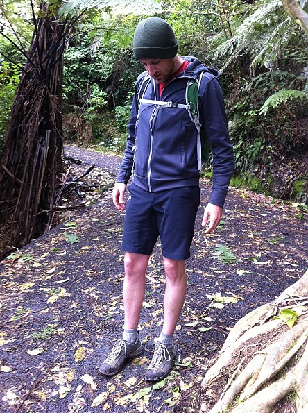 Under armour armourvent trail on sale shorts