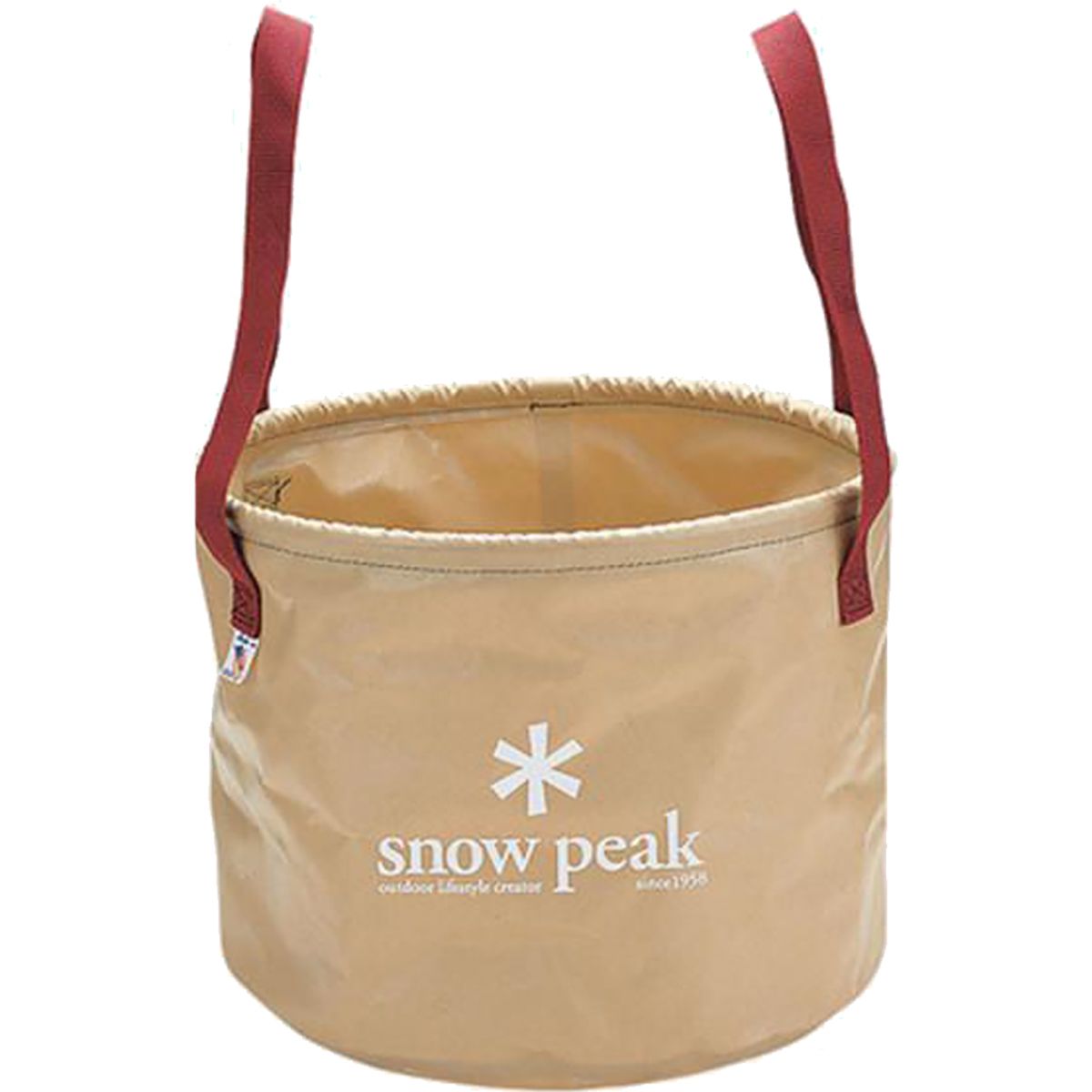 photo: Snow Peak Camping Bucket bucket/sink