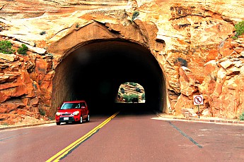 First-small-tunnel-thru-sandstone-in-Eas