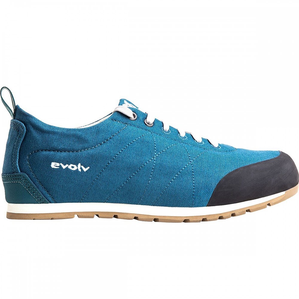 photo: evolv Women's Cruzer Psyche approach shoe