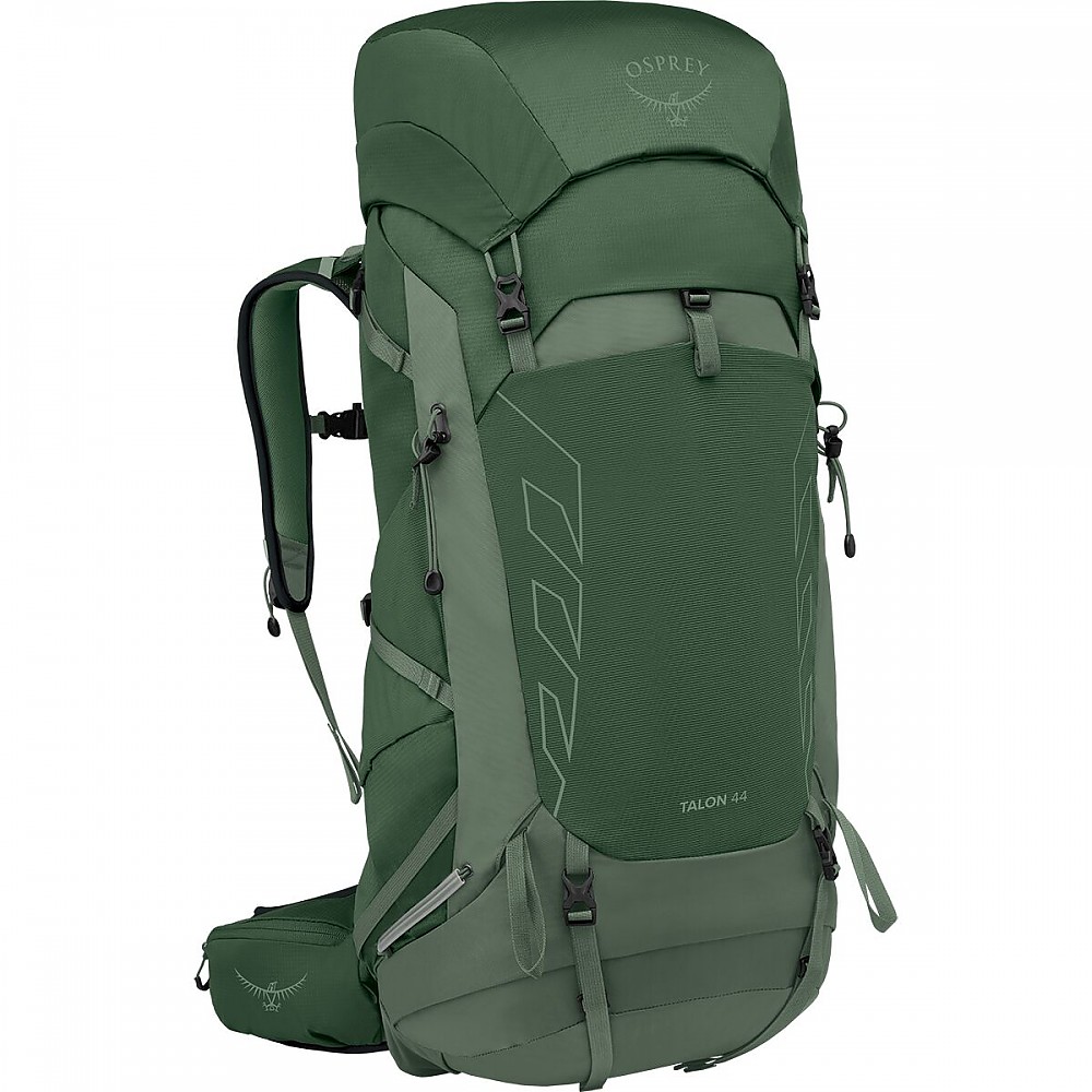 does the 2016 osprey talon 44 have sleeping bag pouch Osprey Talon 44 Reviews