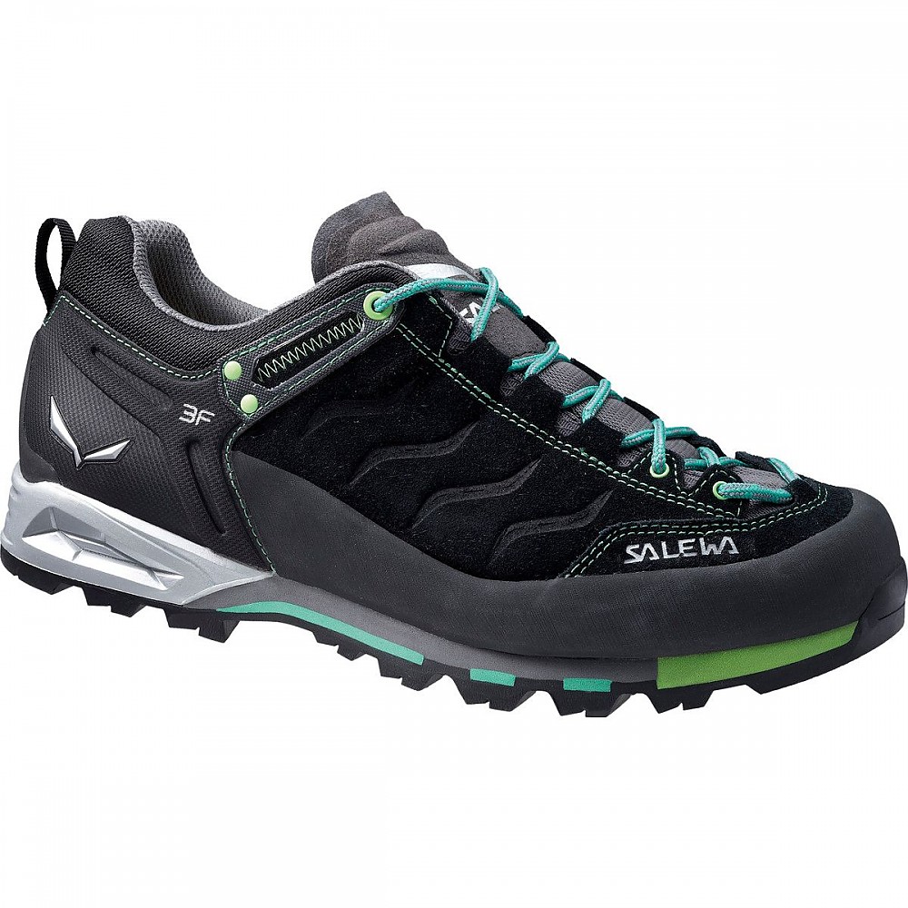 photo: Salewa Mountain Trainer GTX approach shoe