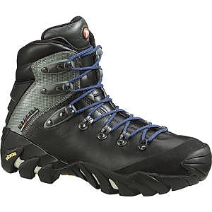 photo: Merrell Traverse backpacking boot