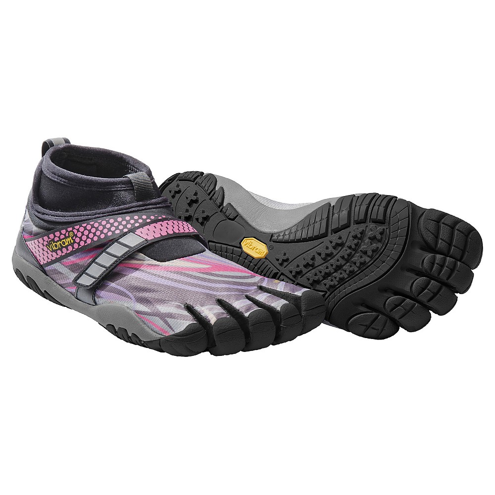 photo: Vibram FiveFingers Lontra barefoot / minimal shoe