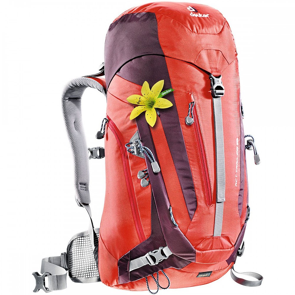 photo: Deuter ACT Trail 28 SL daypack (under 35l)