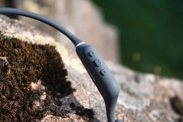 Nank-Runner-Diver2-Pro-Bone-Conduction-Headphone-Review-The-Camping-Nerd-0317-700x467_format.jpg