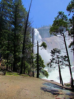 Nevada-Falls-first-view.jpg
