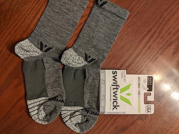 Swiftwick Flite XT Zero - Socks - Black