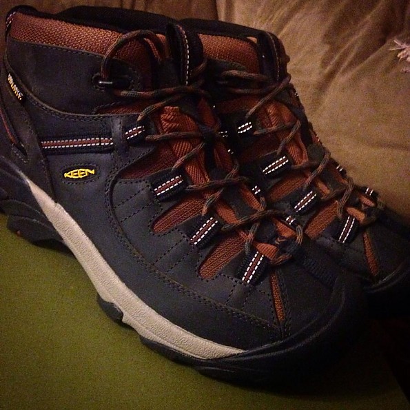 Keen men's targhee ii mid hot sale wp high rise hiking boots