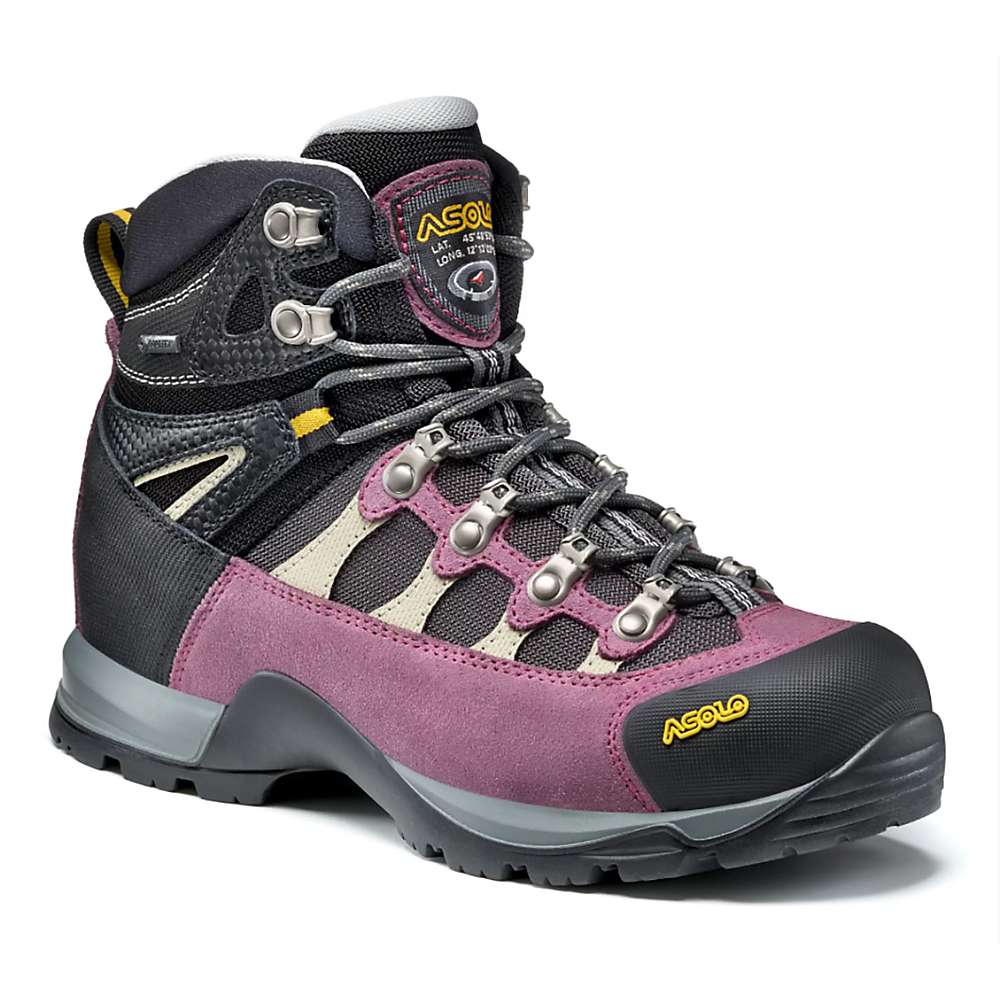 photo: Asolo Stynger GTX hiking boot