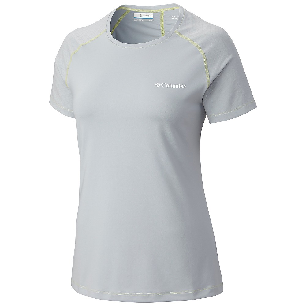 photo: Columbia Women's Trail Flash Short Sleeve Shirt short sleeve performance top