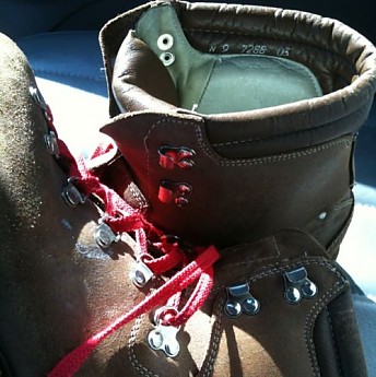 lowa-boots-3.jpg