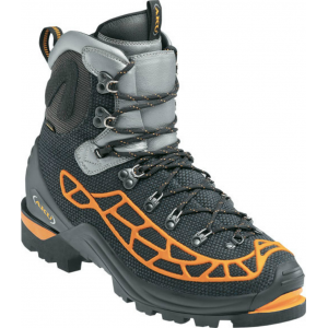 photo: AKU Spider Kevlar GTX mountaineering boot