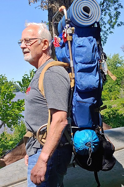 Jansport hiking backpack with frame hot sale